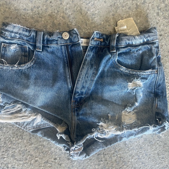 Trafaluc Jean shorts - Picture 1 of 3
